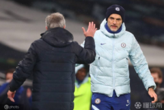 金鲨银鲨游戏:执教蓝军前5场英超13分,图赫尔追平穆